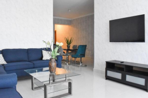 Big 3BR with Pool and Gym